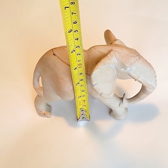 AUTHENTIC TRADITIONAL AFRICAN VINTAGE ELEPHANT SOAPSTONE figurine - Picture 10 of 10